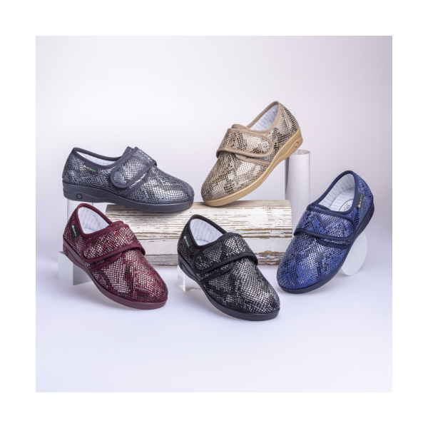 TALLA 37 CALZADO CERRADO CON AMPLIA APERTURA