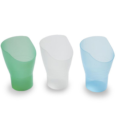 Vaso con área nasal recortada.